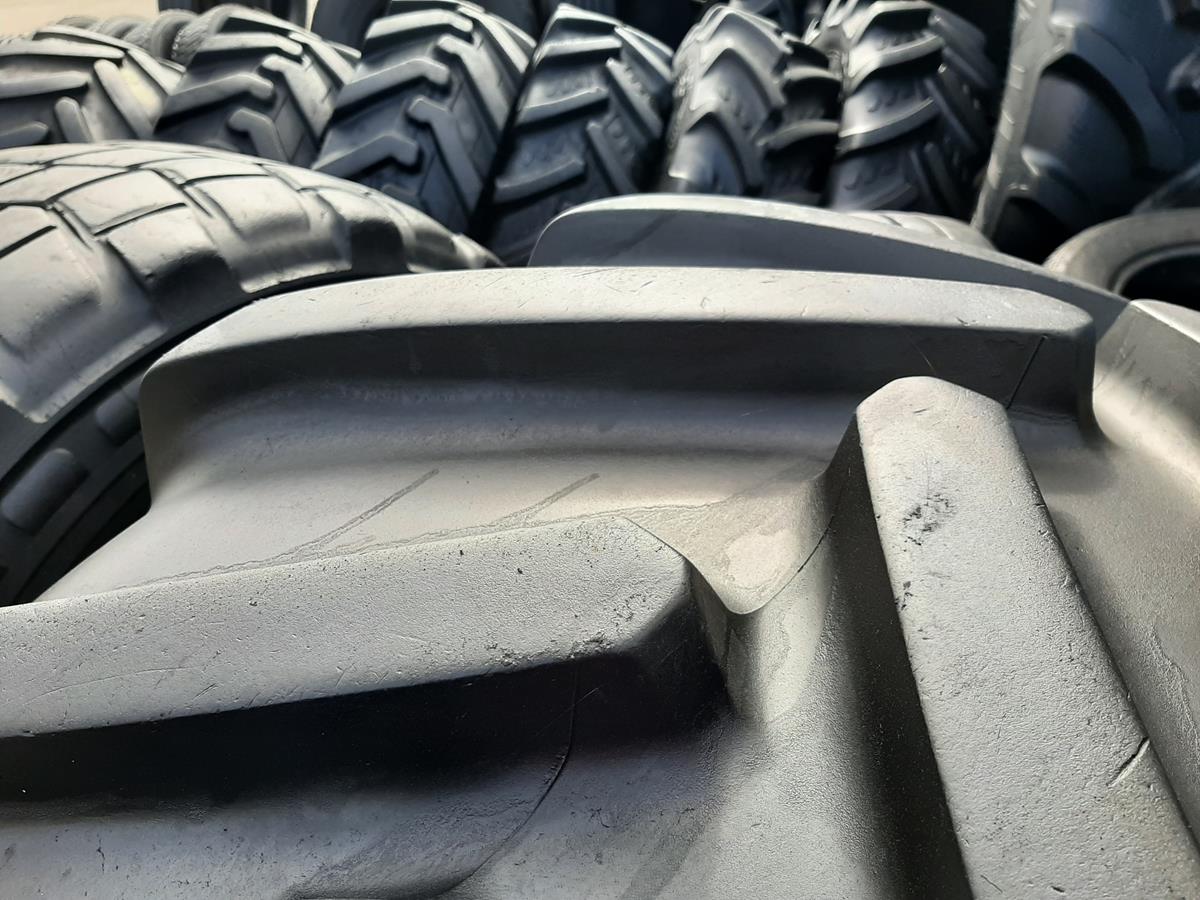 Opona używana rolnicza 600/65R28 MIECHELIN MACHXBIB 2100zł W4617 - obrazek 7