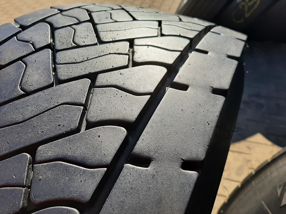 Opona używana ciężarowa 315/70R22.5 DUNLOP SP446; 600zł C2581 - obrazek 5