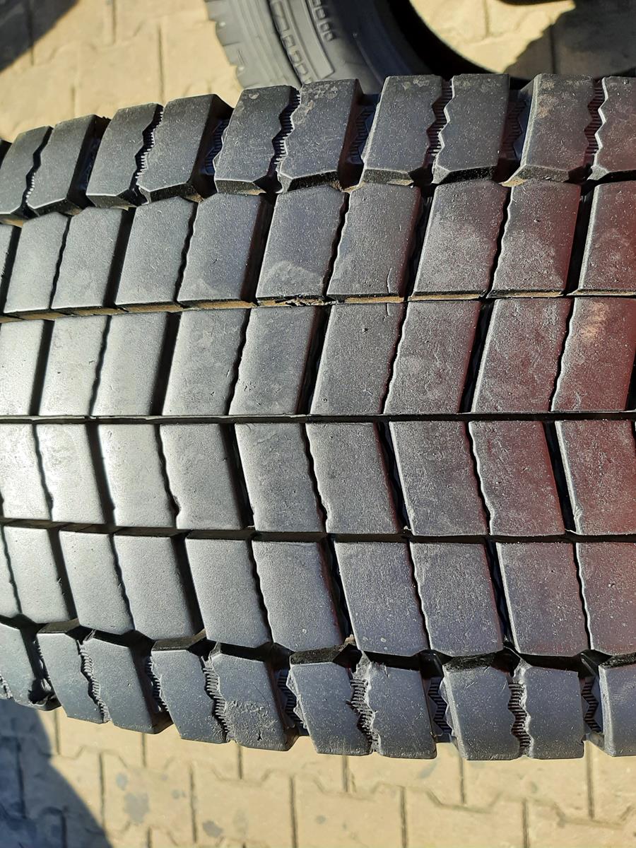 Opona używana ciężarowa 305/70R19.5 CONTINENTAL CONTI 400zł C2584 - obrazek 6