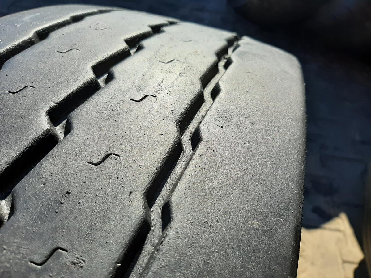 Opona używana ciężarowa 255/60R19.5 MICHELIN MAXI TRAILER XTA+E 550zł C2587 - obrazek 5