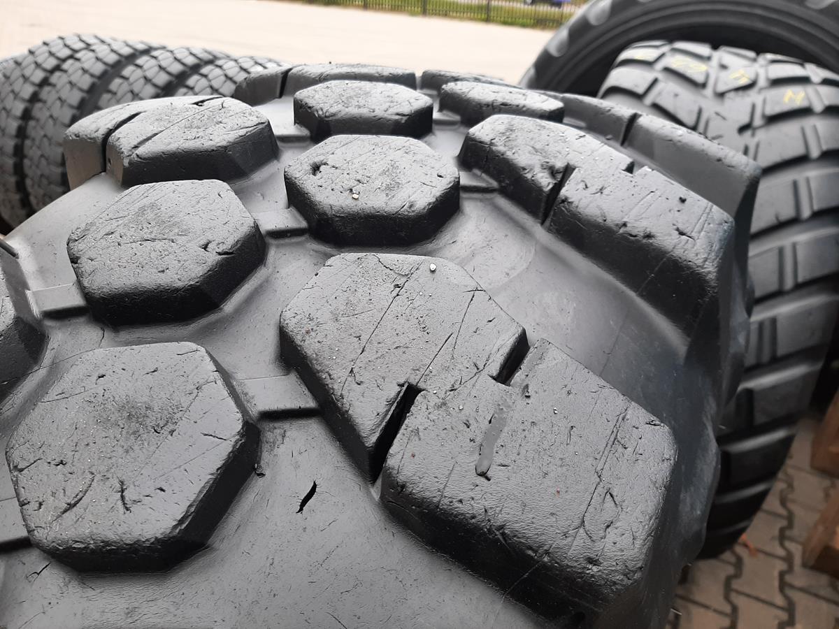 Opona używana przemysłowa 480/80R26 18.4R26 MICHELIN BIBLOAD 2000zł W4640 - obrazek 5