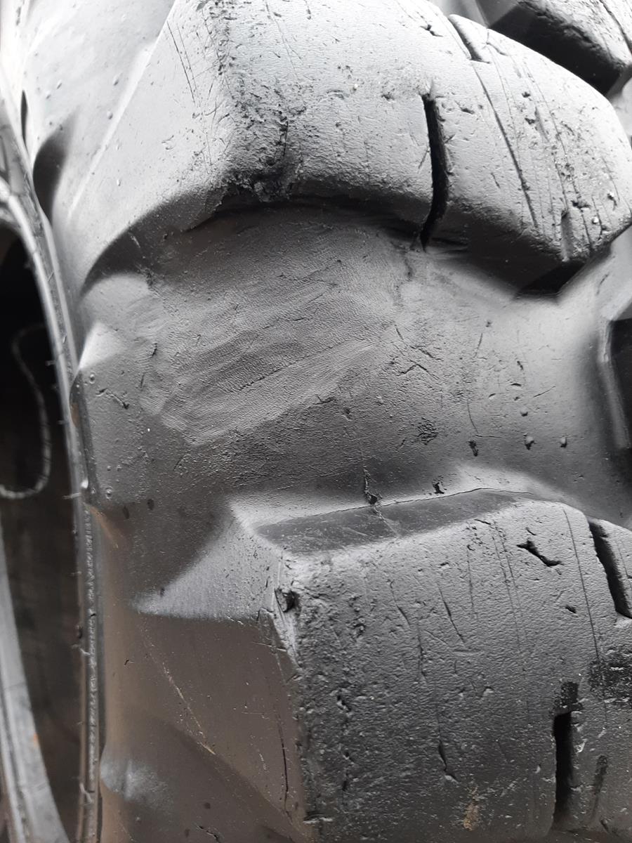 Opona używana przemysłowa 480/80R26 18.4R26 MICHELIN BIBLOAD 2000zł W4640 - obrazek 7