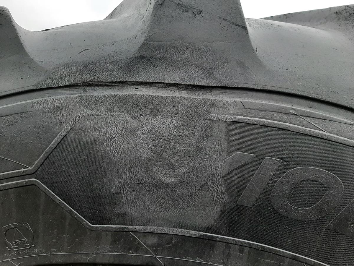 Opona używana rolnicza 710/60R42 MICHELIN AXIOBIB 2; 5500zł W4644 - obrazek 7