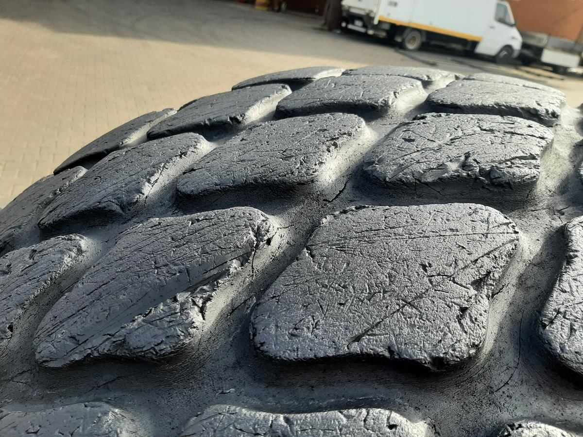 Opona używana rolnicza 23.1-26 BOMAG TR387; 1300zł W4646 - obrazek 4