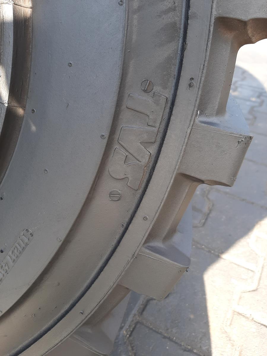 Opona używana przemysłowa 12-16.5 TVS STH5 HI WALL 300zł W4651 - obrazek 4