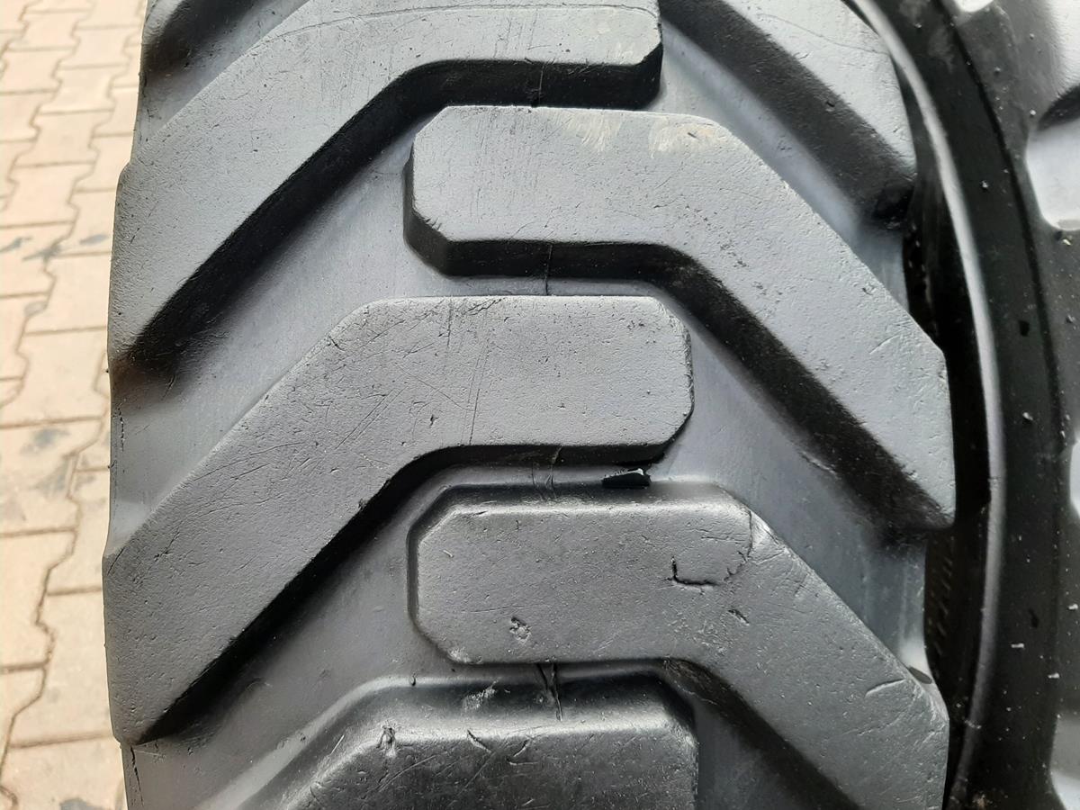 2x Opona używana przemysłowa 12.5/80-18 OZKA IND85 450zł W4654 - obrazek 4
