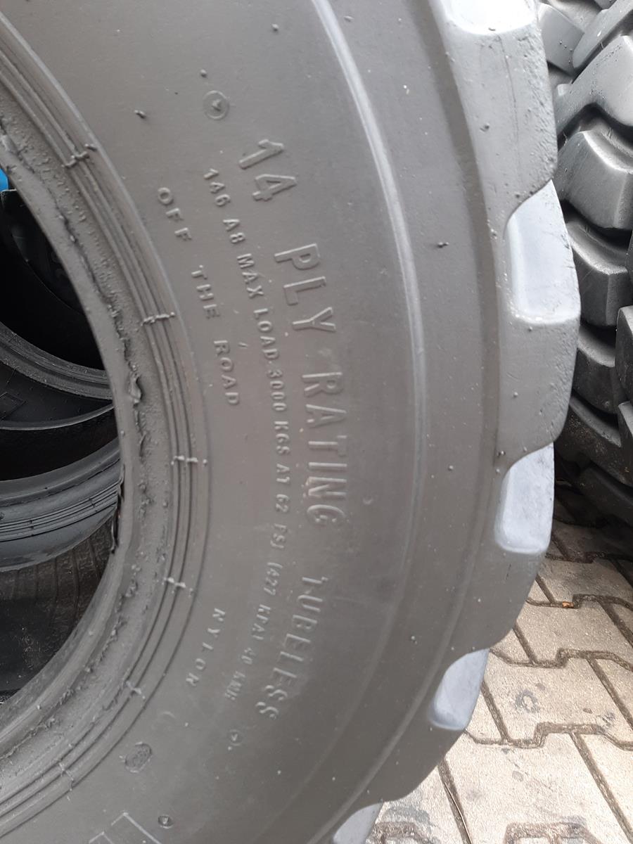 2x Opona używana przemysłowa 12.5/80-18 OZKA IND85 450zł W4654 - obrazek 11