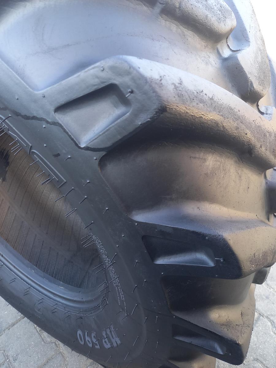 Opona używana przemysłowa 445/65-22.5 18-22.5 BKT MP 590 800zł W4666 - obrazek 7