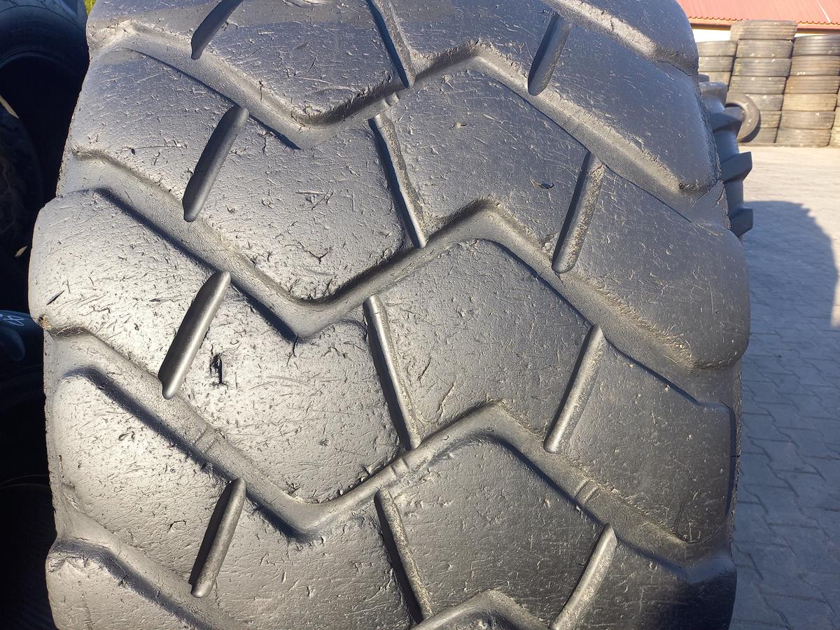 Opona używana przemysłowa 750/65R25 30/65R25 MICHELIN 4200zł W4667 - obrazek 4