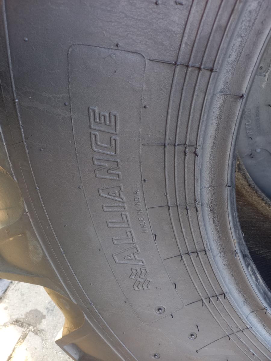 Opona używana przemysłowa 18.4-26 ALLIANCE 900zł W4670 - obrazek 10