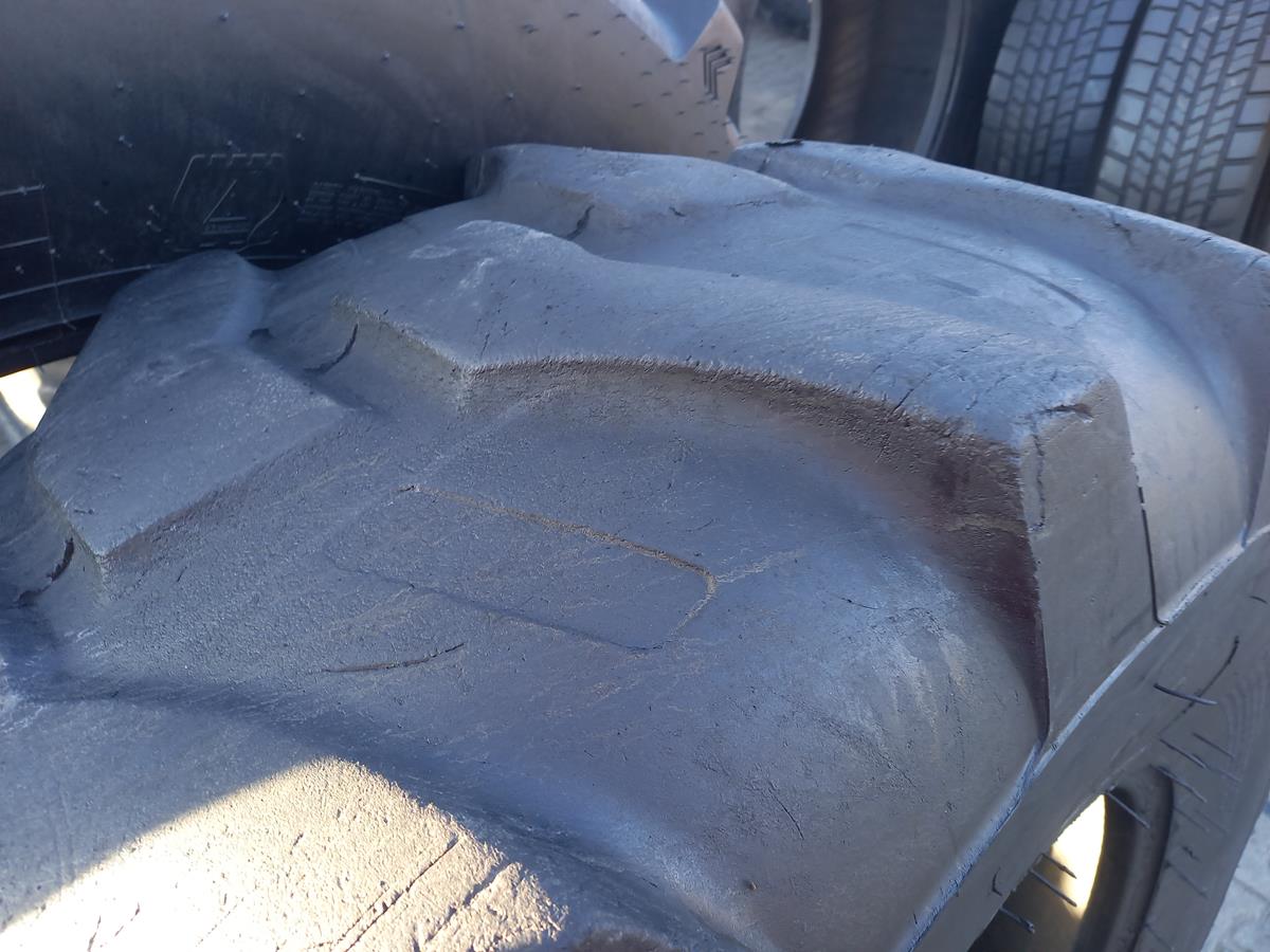 Opona używana przemysłowa 18.4-26 MRL TUTU 128 SUPERCAT 500zł W4671 - obrazek 10