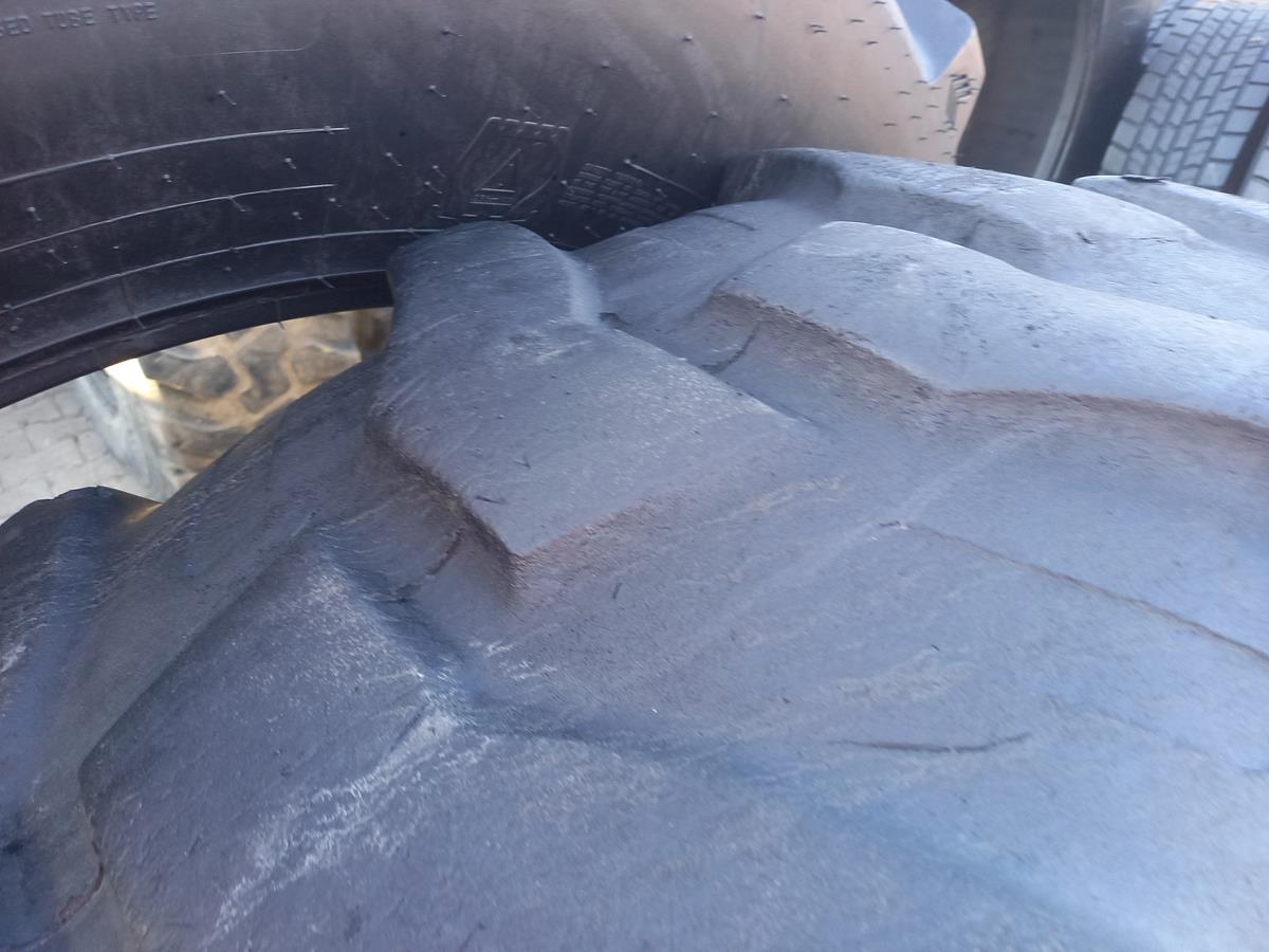 Opona używana przemysłowa 18.4-26 MRL TUTU 128 SUPERCAT 500zł W4671 - obrazek 7