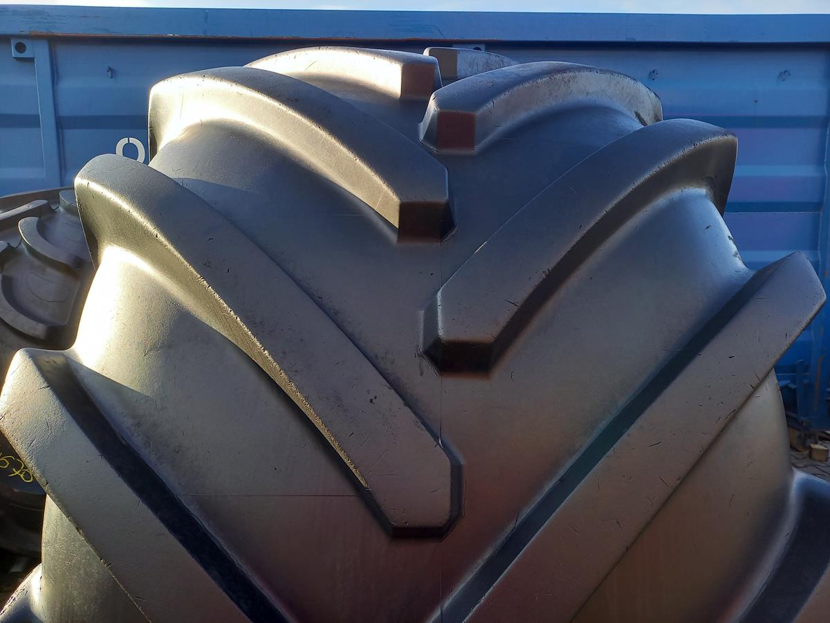 Opona używana rolnicza 1050/50R32 MICHELIN MEGAXBIB 5900zł W4677 - obrazek 5