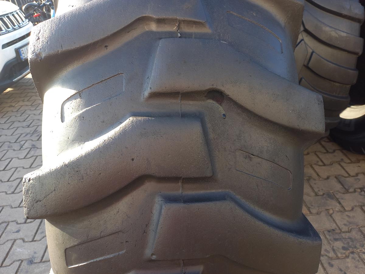 Opona używana przemysłowa 18.4-28 MRL MTU 428; 900zł W4678 - obrazek 4