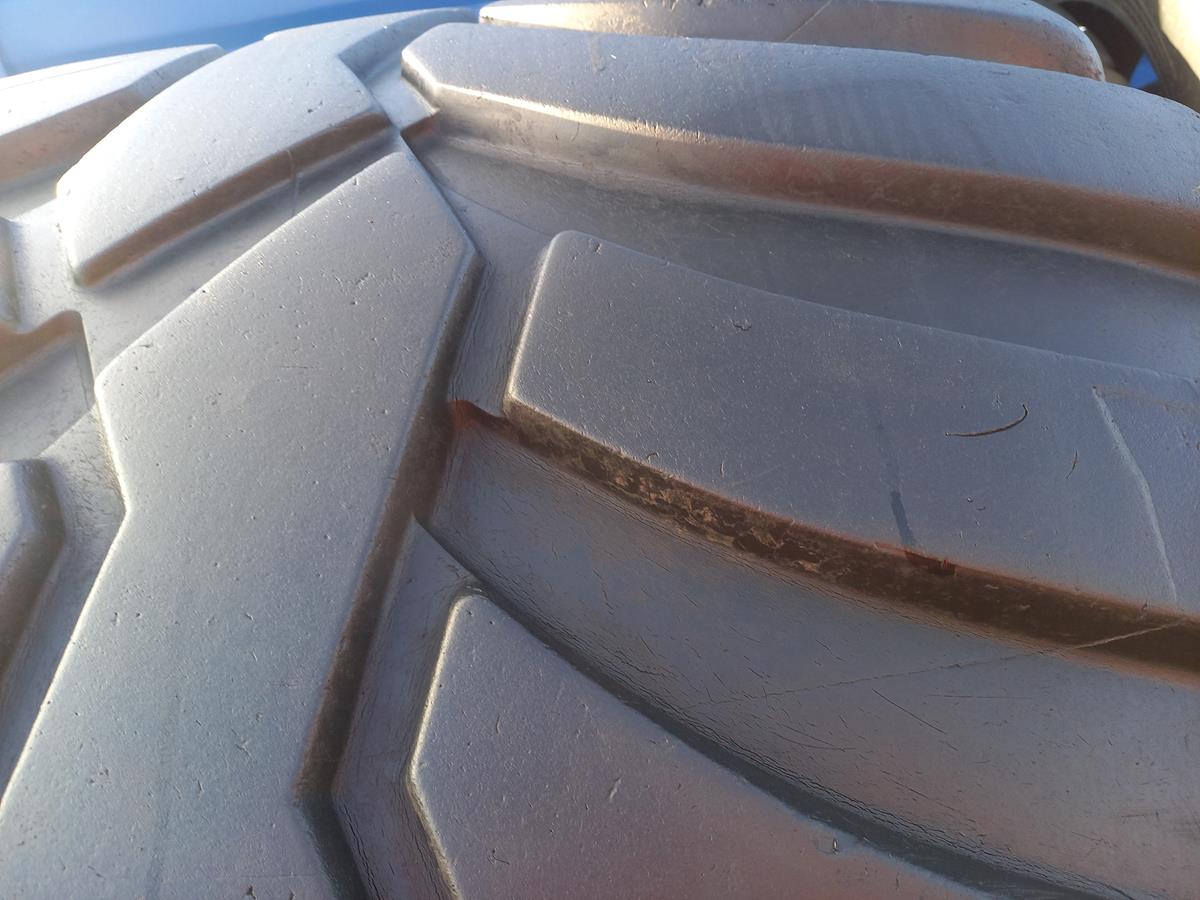 Opona używana rolnicza 710/50R30.5 VREDESTEIN FLOTATION 2800zł W4679 - obrazek 10