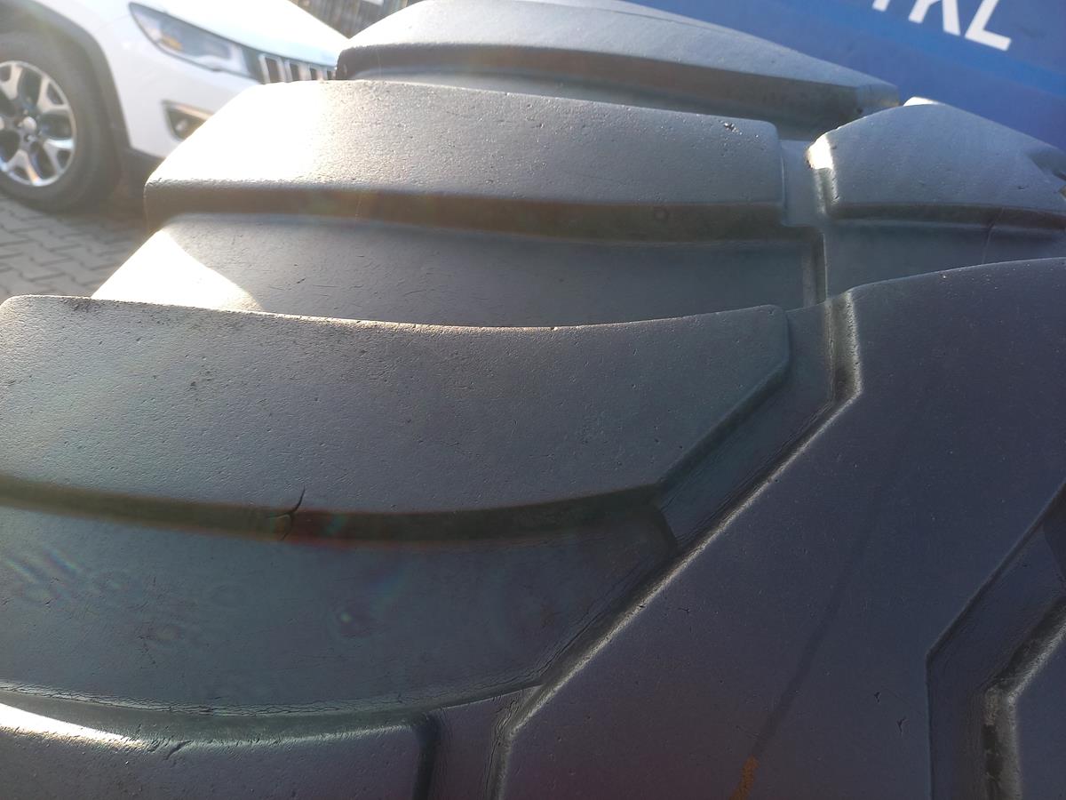 Opona używana rolnicza 710/50R30.5 VREDESTEIN FLOTATION 2800zł W4679 - obrazek 11