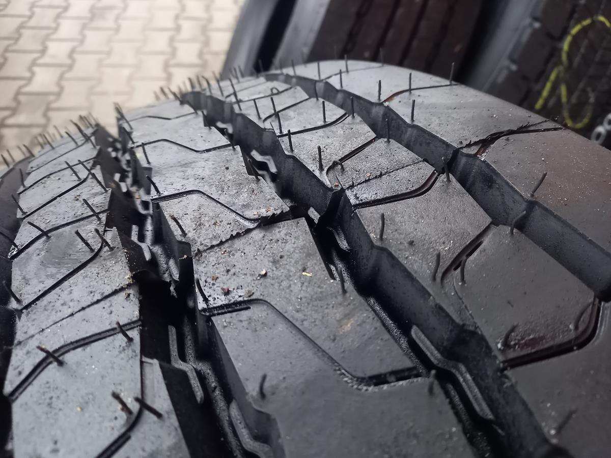 Opona używana ciężarowa 315/80R22.5 PIRELLI FR 01; 800zł C2611 - obrazek 6