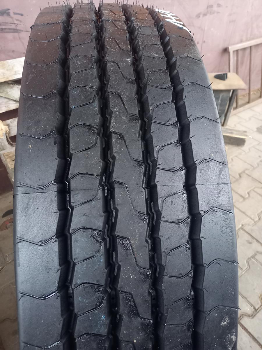 Opona używana ciężarowa 315/80R22.5 PIRELLI FR 01; 800zł C2611 - obrazek 10