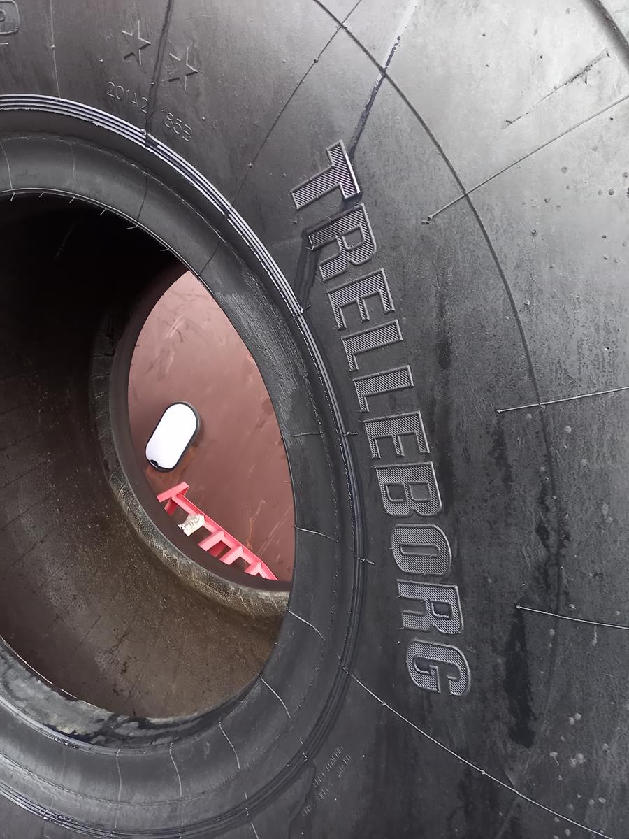 Opona używana przemysłowa 23.5R25 TRELLEBORG EMR 1030 2900zł W4681 - obrazek 10