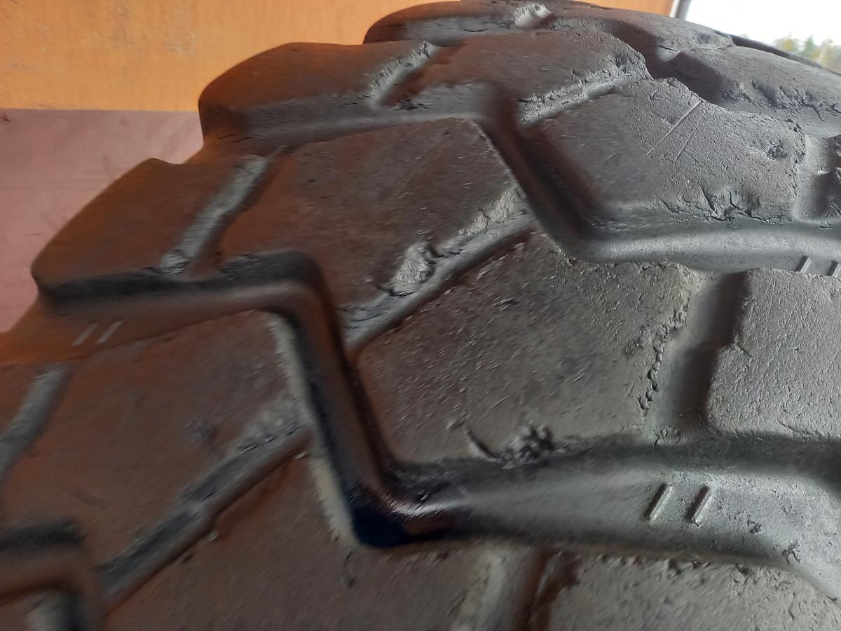 Opona używana przemysłowa 23.5R25 TRELLEBORG EMR 1030 2900zł W4681 - obrazek 5