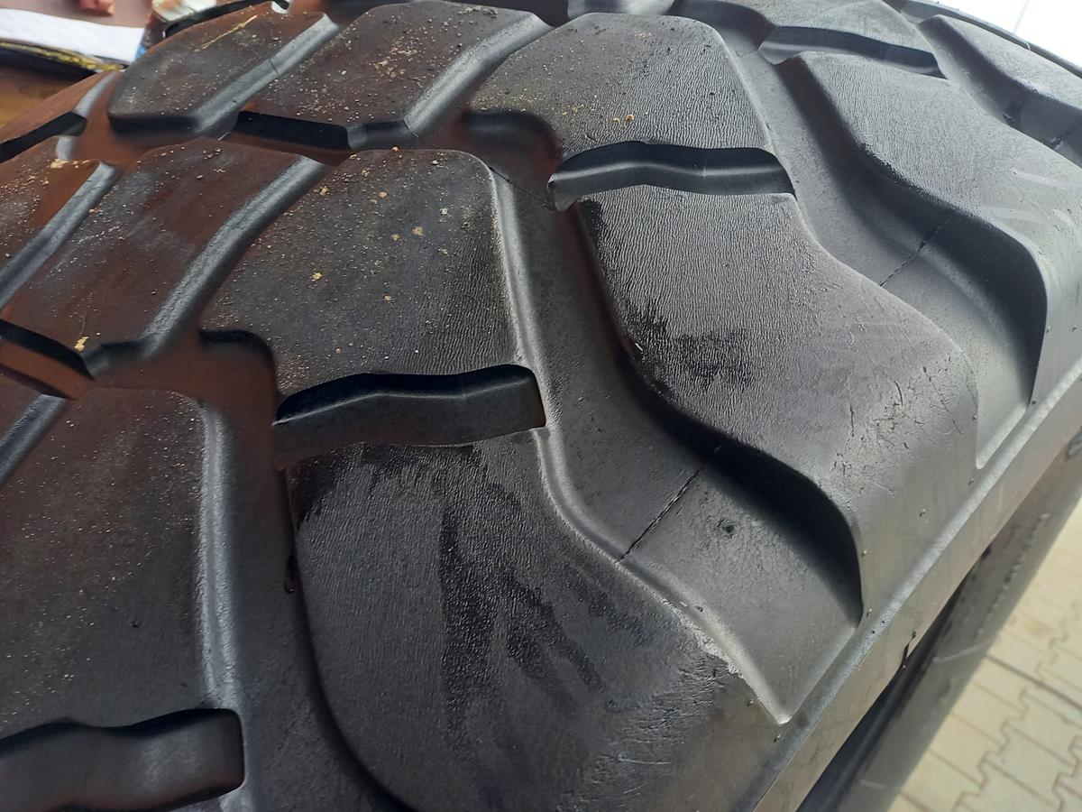 Opona używana rolnicza 600/55R26.5 MAXAM MS961R FLOTXTRA 1000zł W4683 - obrazek 11