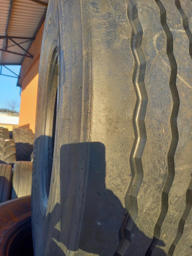 4x Opona używana ciężarowa 385/65R22.5 BRIDGESTONE DURAVIS R-TRAILER 002; 300zł(szt.) C2621 - obrazek 9