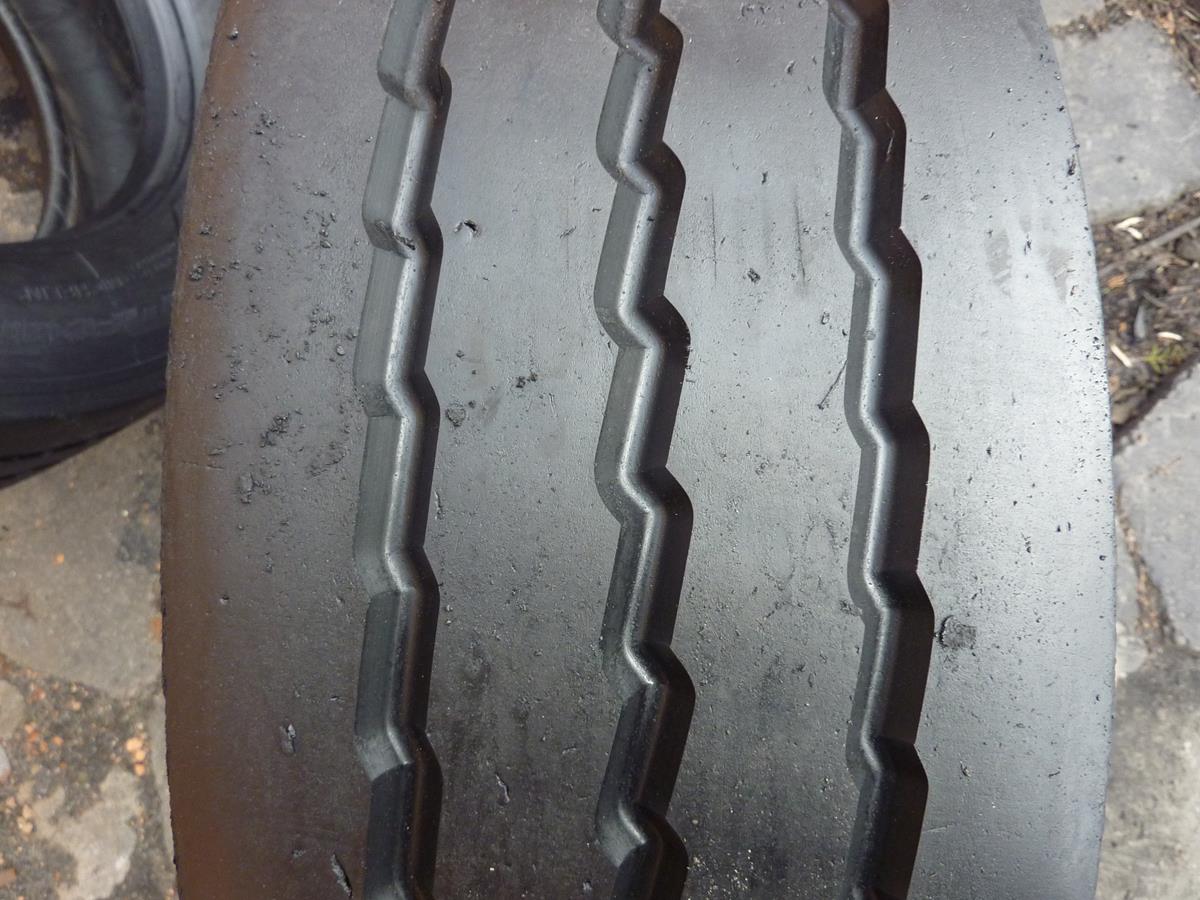 Opona używana ciężarowa 255/60R19.5 MICHELIN MAXI TRAILER XTA +E 450zł C2587 - obrazek 4