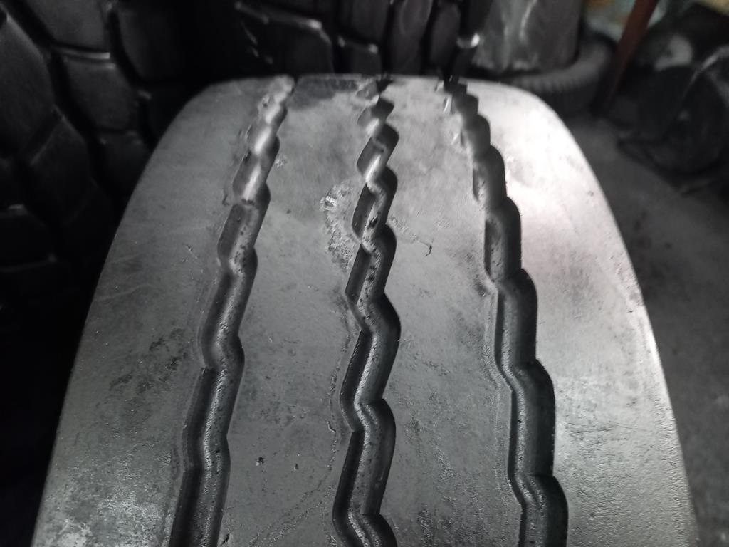 Opona używana ciężarowa 255/60R19.5 MICHELIN X MAXITRAILER XTA+E 450zł C2629 - obrazek 7