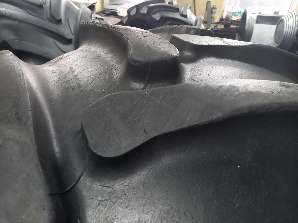 Opona używana leśna 540/65R28 NOKIAN TR MULTIPLUS 1400zł W4714 - obrazek 6