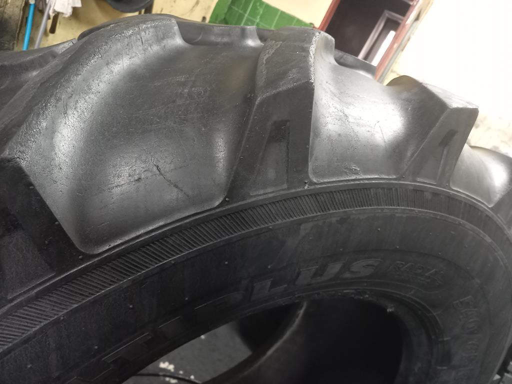 Opona używana leśna 540/65R28 NOKIAN TR MULTIPLUS 1400zł W4714 - obrazek 14