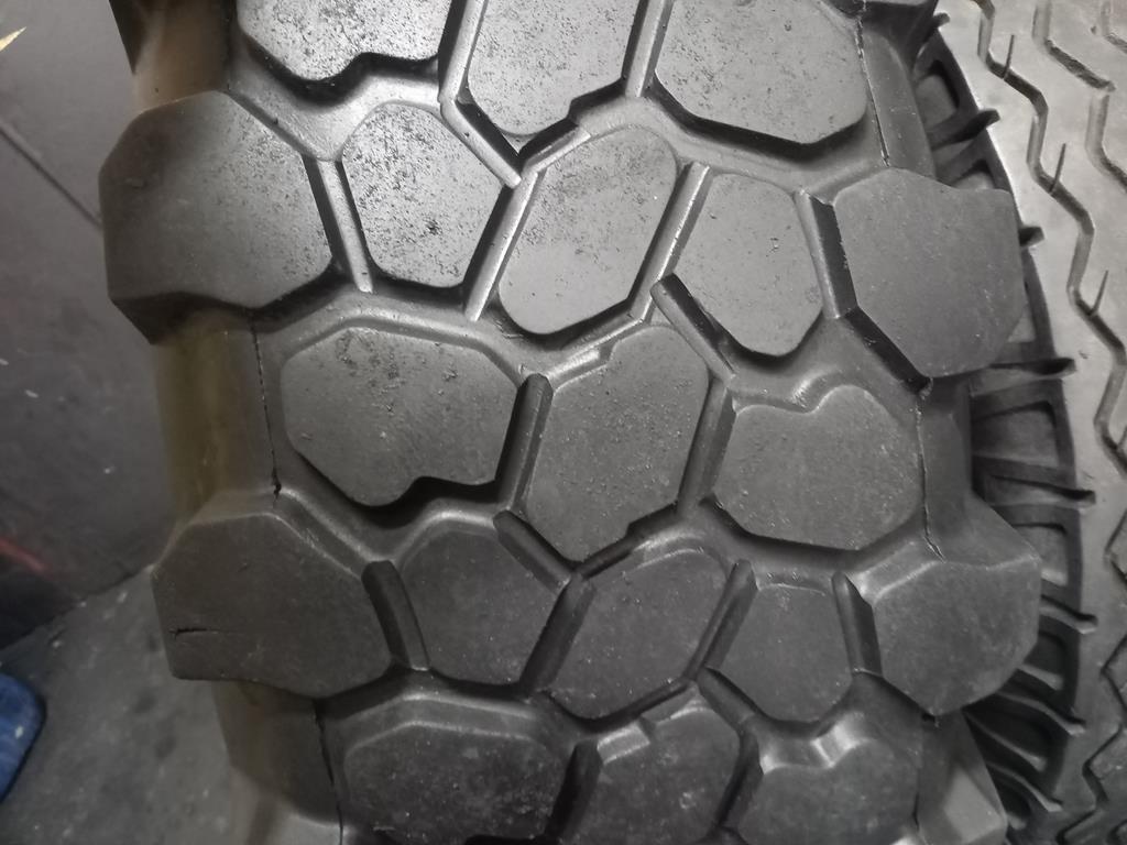 Opona używana przemysłowa 365/80R20 CONTINENTAL MPT81 450zł W4716 - obrazek 4