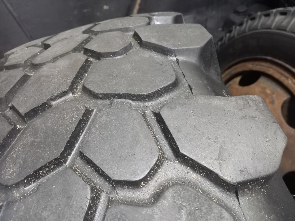 Opona używana przemysłowa 365/80R20 CONTINENTAL MPT81 450zł W4716 - obrazek 6