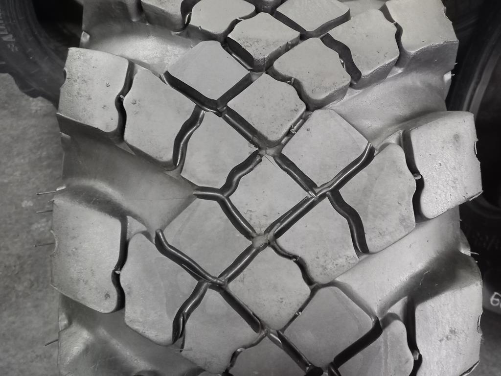 Opona używana 500/70-508; 1200x500-508 FORWARD 900zł W4721 - obrazek 6