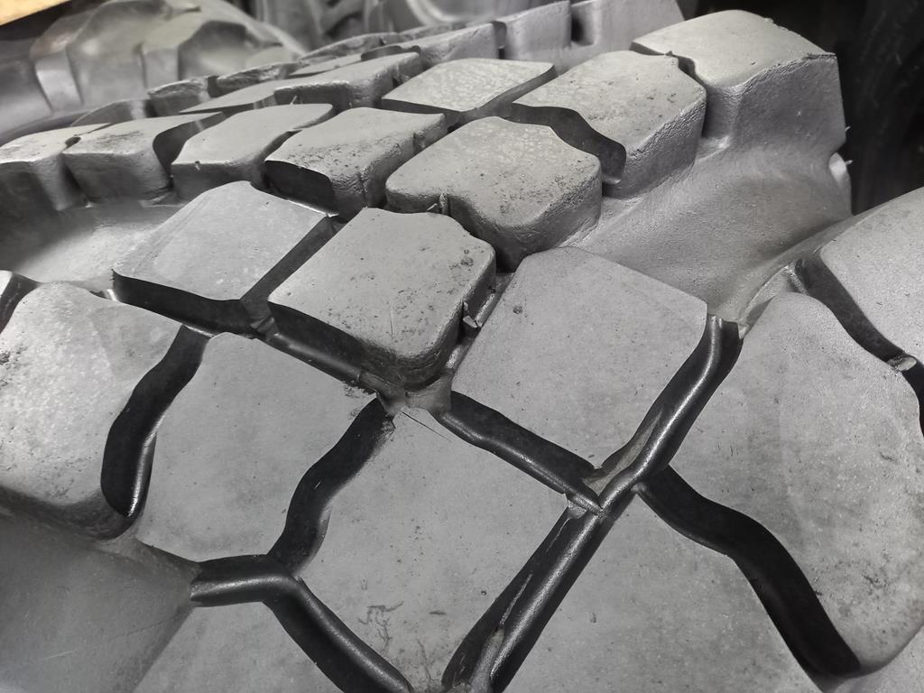 Opona używana 500/70-508; 1200x500-508 FORWARD 900zł W4721 - obrazek 7