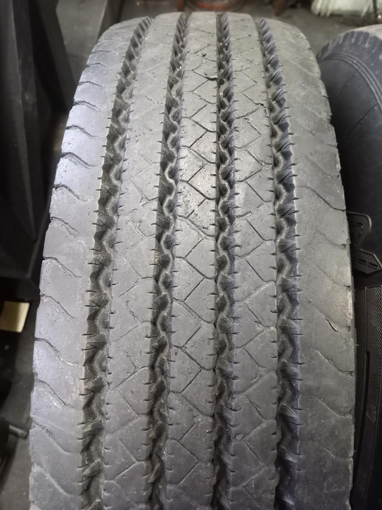 2x Opona używana ciężarowa 9.5R17.5 CONTINENTAL LSR1 400zł C2637 - obrazek 6