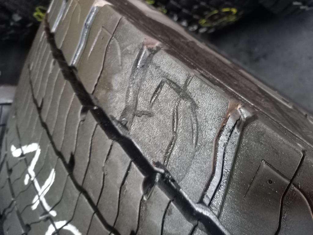Opona używana ciężarowa 315/70R22.5 MICHELIN X MULTI D 800zł C2646 - obrazek 6