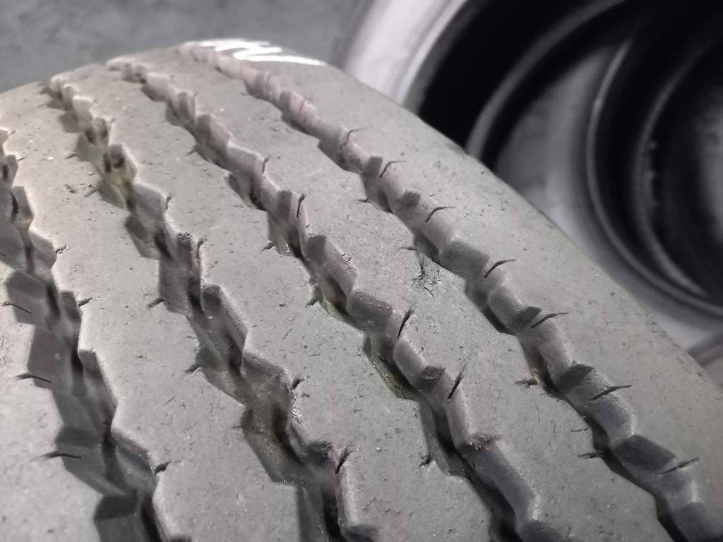 Koło używane rolnicze 8.25R15 DUNLOP SP163 500zł C2650 - obrazek 4