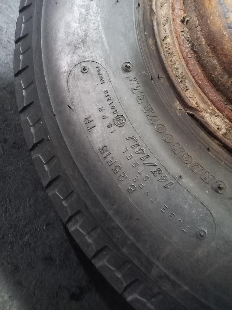 Koło używane rolnicze 8.25R15 DUNLOP SP163 500zł C2650 - obrazek 7