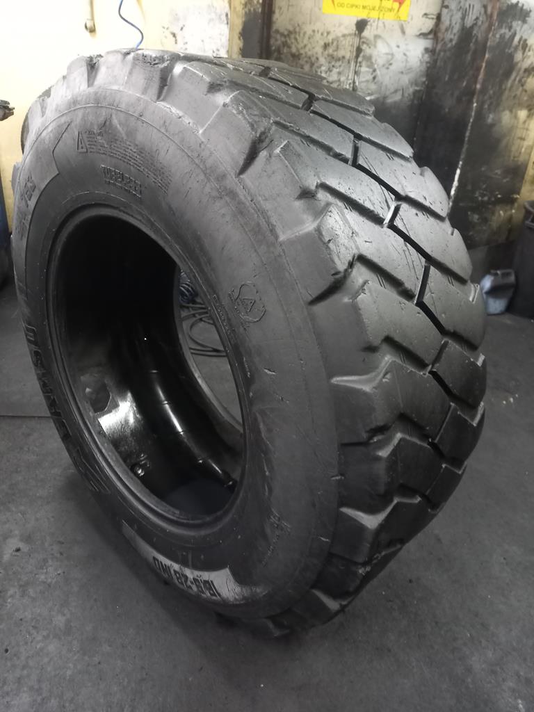 Opona używana przemysłowa 440/80-28 16.9-28 CAMSO BHL 753 300zł W4744 - obrazek 9