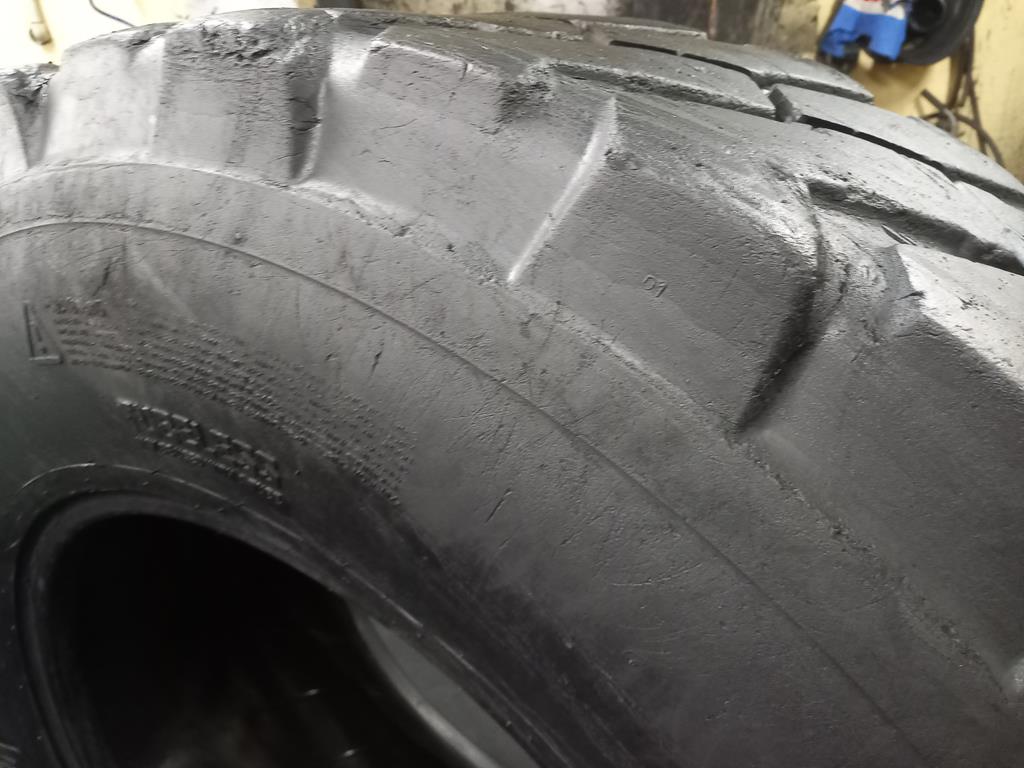 Opona używana przemysłowa 440/80-28 16.9-28 CAMSO BHL 753 300zł W4744 - obrazek 10