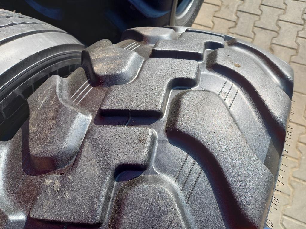 Opona używana przemysłowa 405/70R20 16/70R20 GALAXY MULTITOURGE 800zł W4753 - obrazek 4