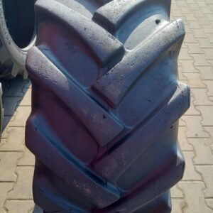 Opona używana 16,0/70-20 400/70-20 BKT IMPLEMENT AS504 800zł W4754