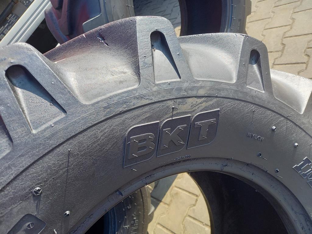 Opona używana 16,0/70-20 400/70-20 BKT IMPLEMENT AS504 800zł W4754 - obrazek 9