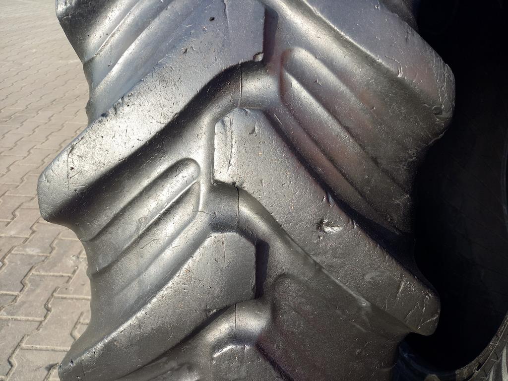 Opona używana rolnicza 360/70R28 TAURUS POINT 7 600zł W4765 - obrazek 12