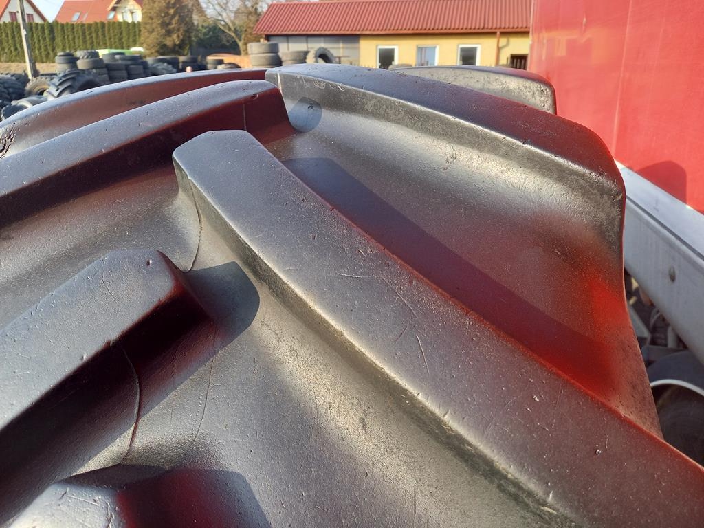 Opona używana rolnicza 600/70R28 CONTINENTAL SVT 1800zł W4768 - obrazek 10