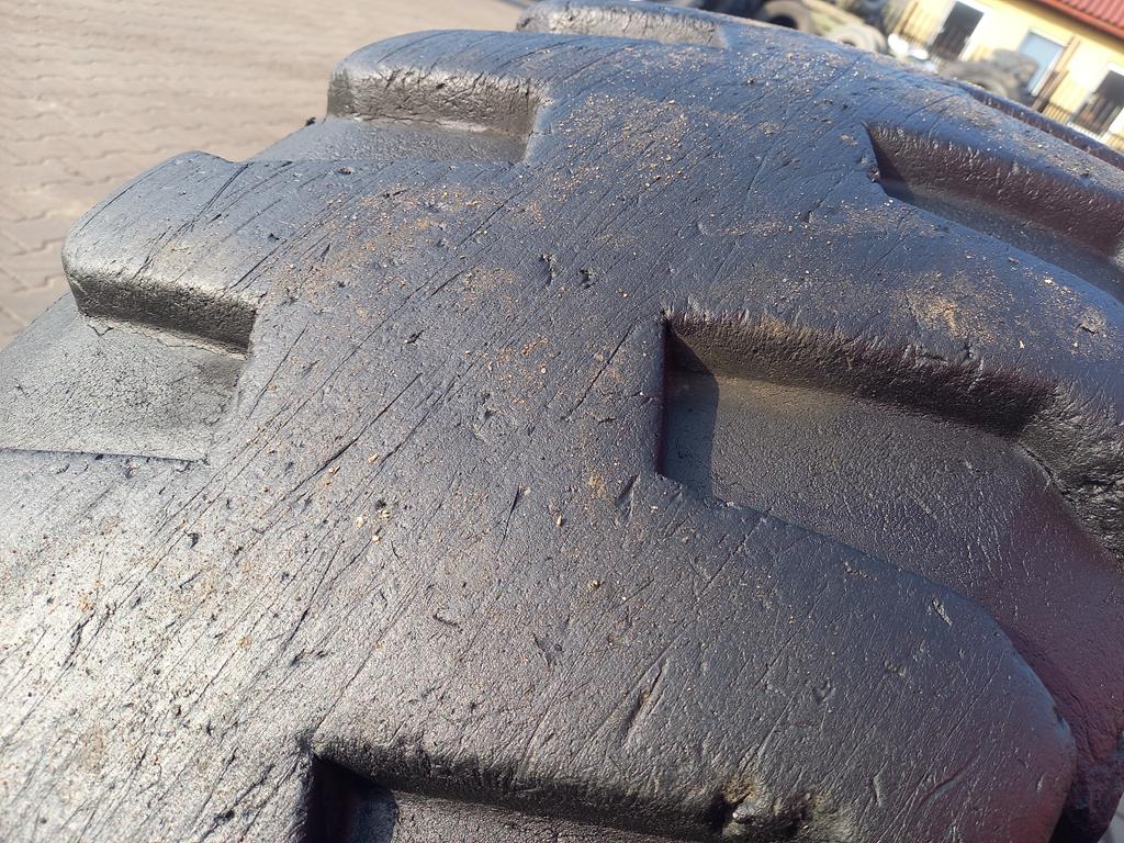 Opona używana przemysłowa 425/75R20 16.5/70R20 MICHELIN XZSL 800zł W4769 - obrazek 7