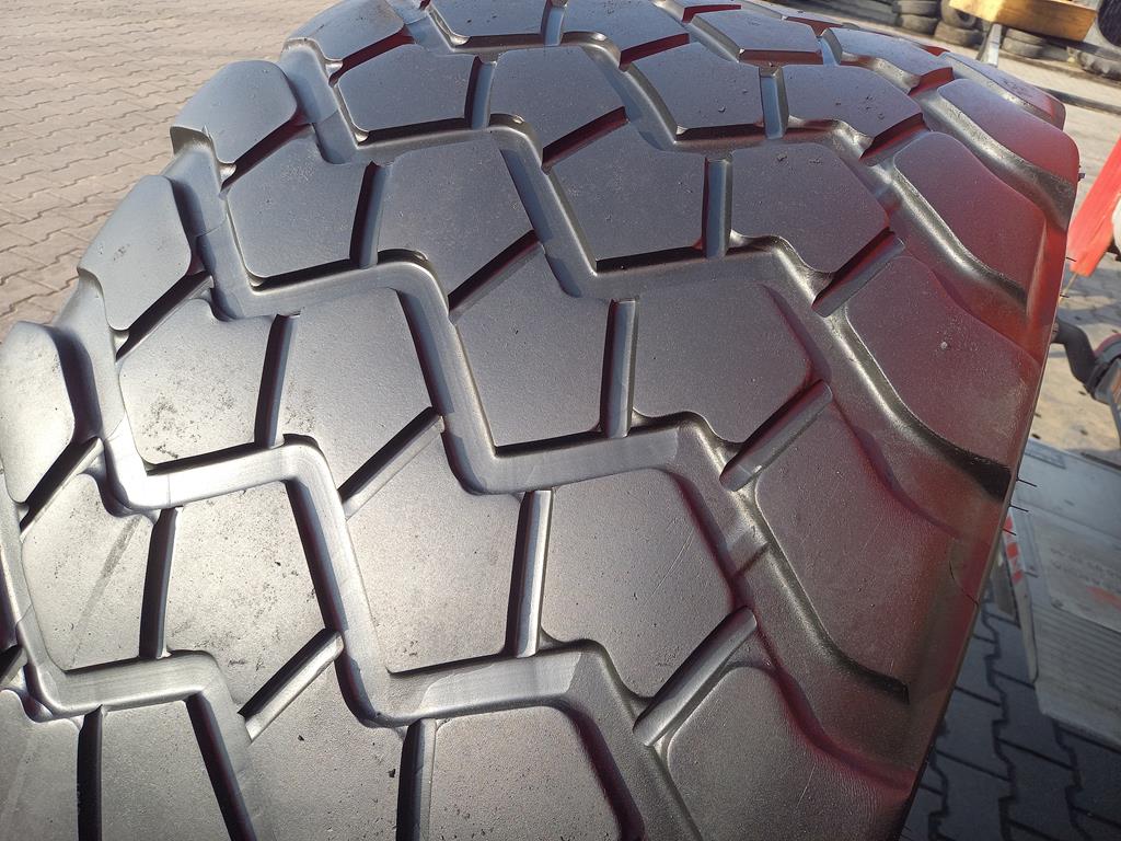 Opona używana rolnicza 24R21 MICHELIN XZL 1200zł W4771 - obrazek 4