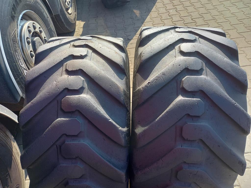 2x Opona używana przemysłowa 400/70-20 16.0/70-20 MICHELIN POWER CL 600zł W4809 - obrazek 4