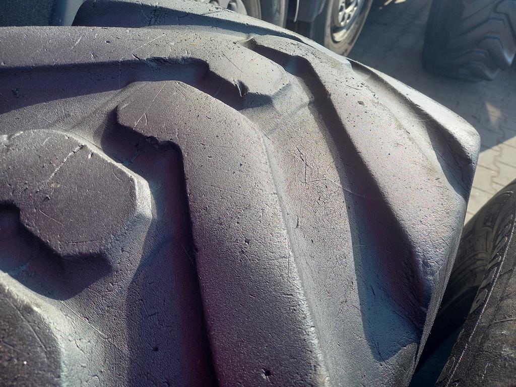 2x Opona używana przemysłowa 400/70-20 16.0/70-20 MICHELIN POWER CL 600zł W4809 - obrazek 7