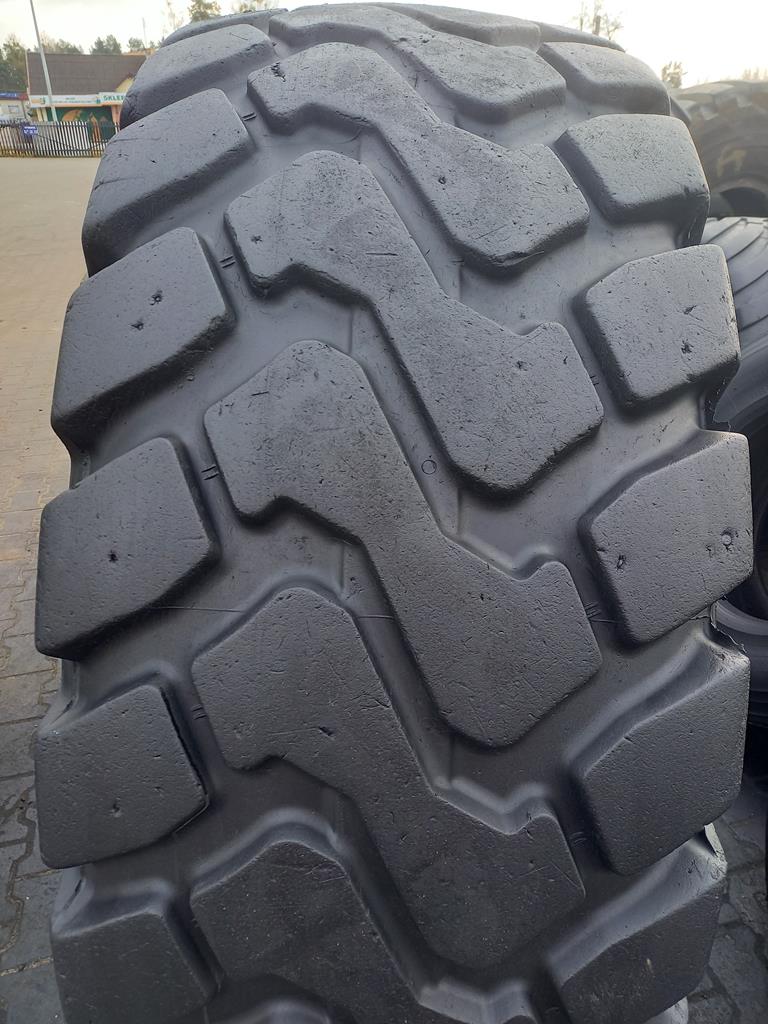 Opona używana przemysłowa 23.5R25 FIRESTONE 3200zł W4776 - obrazek 4